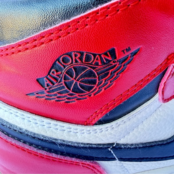 Nike Air Jordan 1 Retro High OG Chicago 2015 GS Size 7Y - Picture 6 of 16